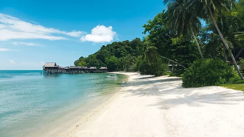 Strand der Pangkor Insel in Malaysia