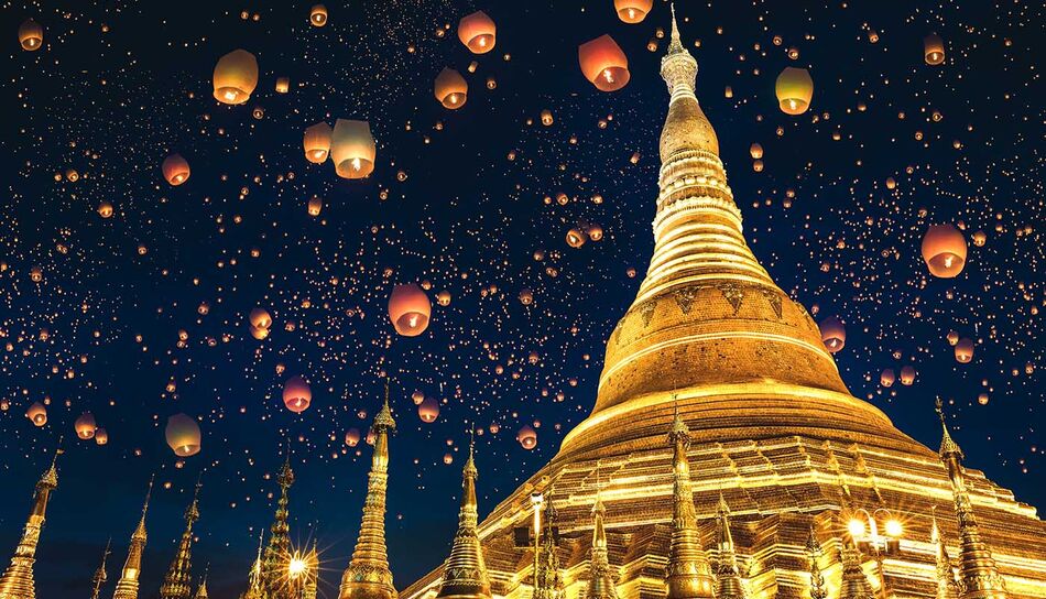 Der Shwedagon Tempel und Laternen