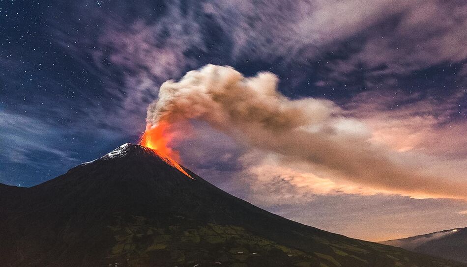 Ausbruch des aktiven Tungurahua-Vulkans, Ecuador