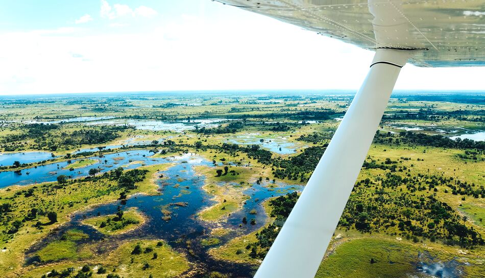 Aussicht auf das Okavango Delta vom Kleinflugzeug aus