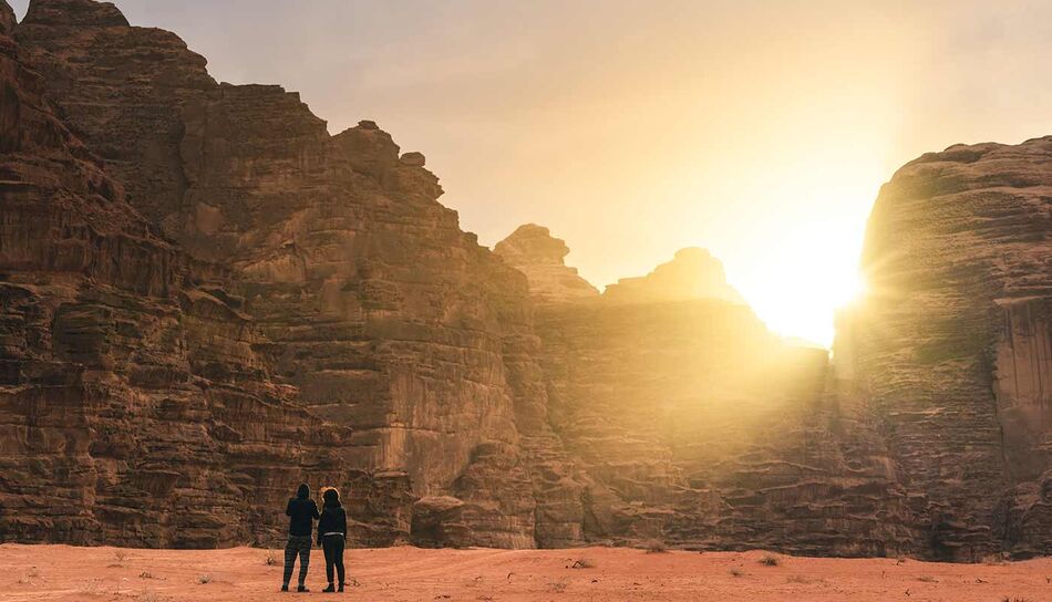 Paar bei Sonnenuntergang, Petra, Jordanien