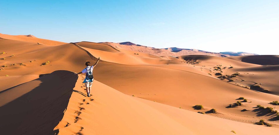Dünenwanderung in der Namib Wüste