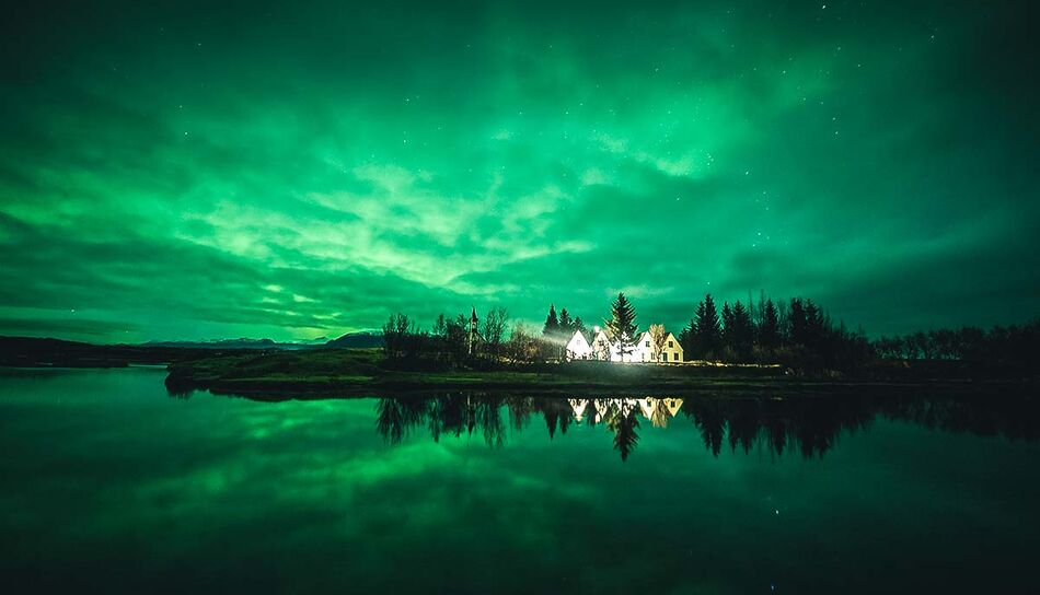 Grüne Nordlichter in Island