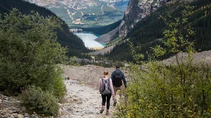 Plain of Six Glacier Trail in Alberta | © Shutterstock