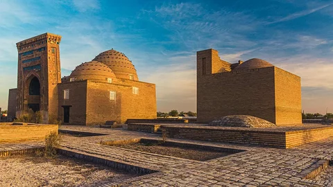 Nedjmeddin Kubra und Piryarvali Mausoleum in Kunja-Urgentsch