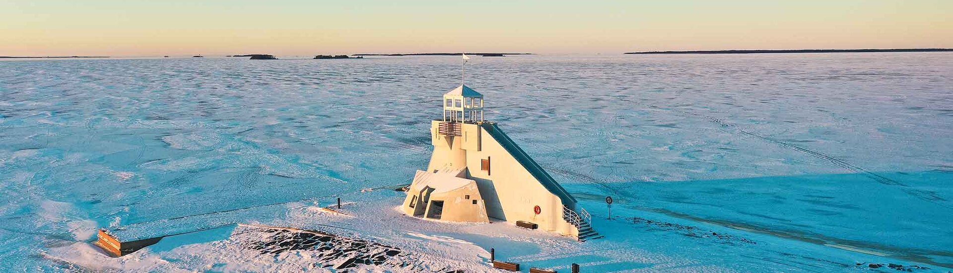 Leuchtturm am bottnischen Meerbusen in Finnland