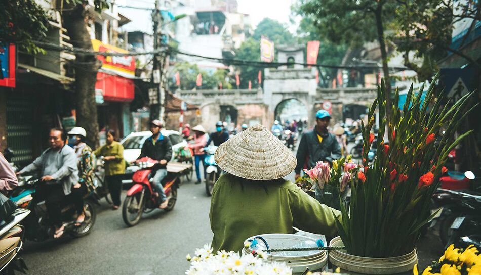Belebte Straße in Hanoi