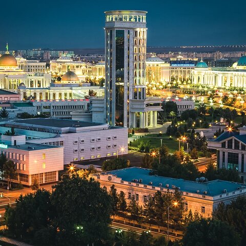 Aschgabat in Turkmenistan bei Nacht