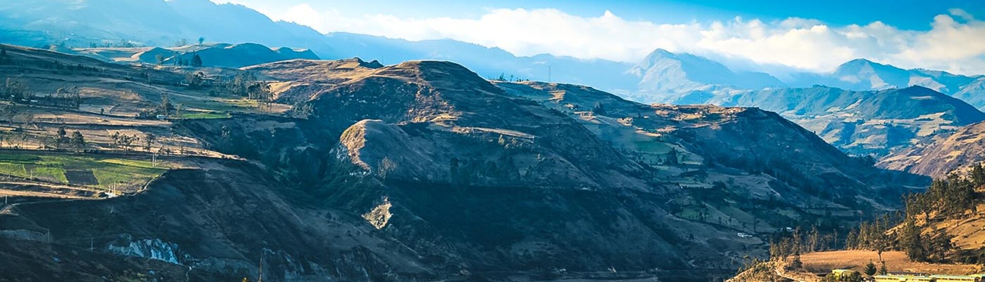 Der Ausblick über die Landschaft rundum Banos, Ecuador