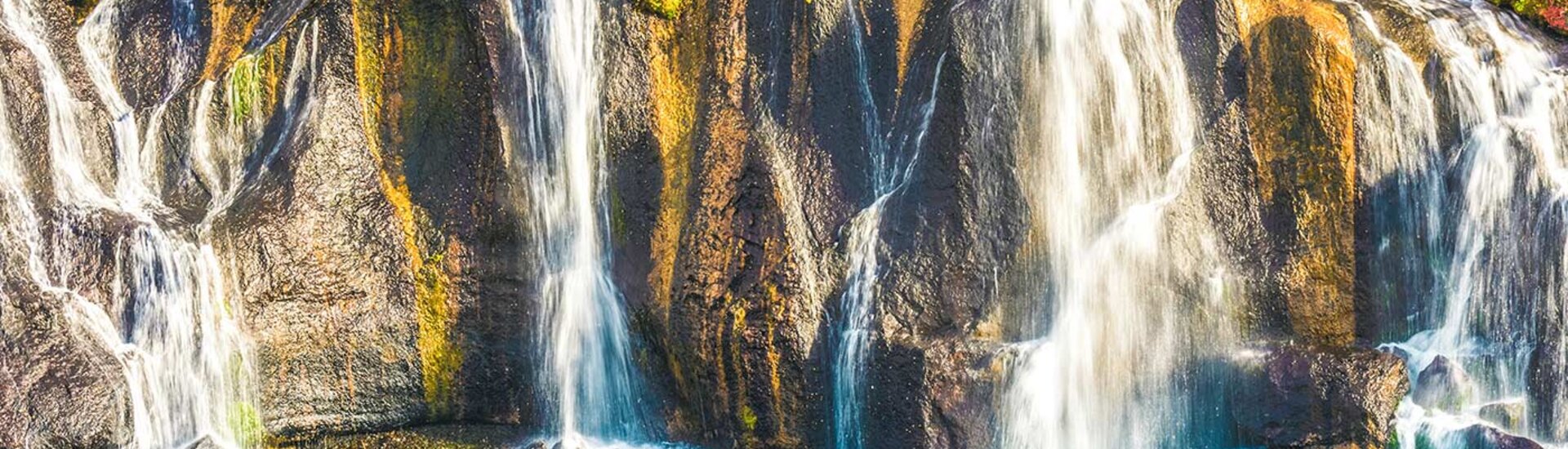 Lavawasserfall Hraunfossar