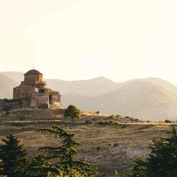 Blick auf das Dschwari Kloster und die Umgebung
