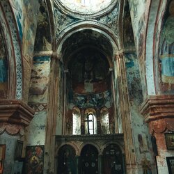 Innenansicht des Gelati Klosters in Georgien