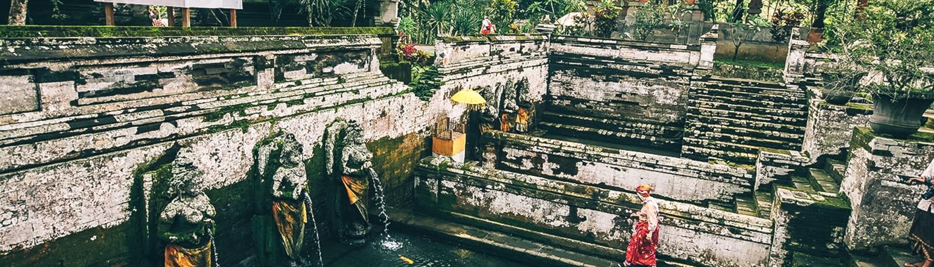 Brunnen im Goa Gajah Tempel in Indonesien