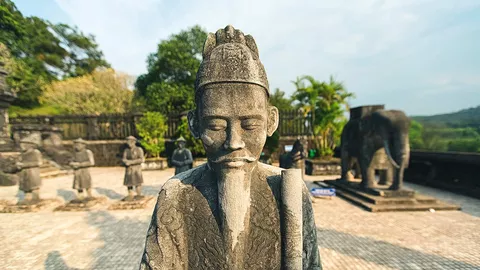 Grab des Eroberers Khai Dinh in Hue