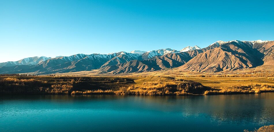 Blick auf den Issyk-Kul See in Kirgisistan