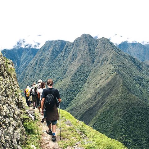 Wanderer auf dem Weg zum Machu Picchu über den Inka Trail