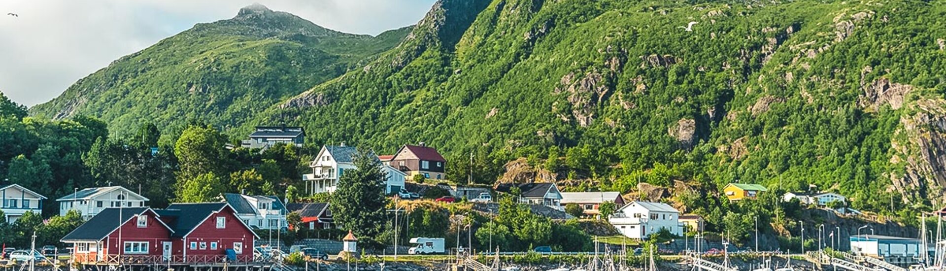 Blick auf den Hafen von Svolvaer