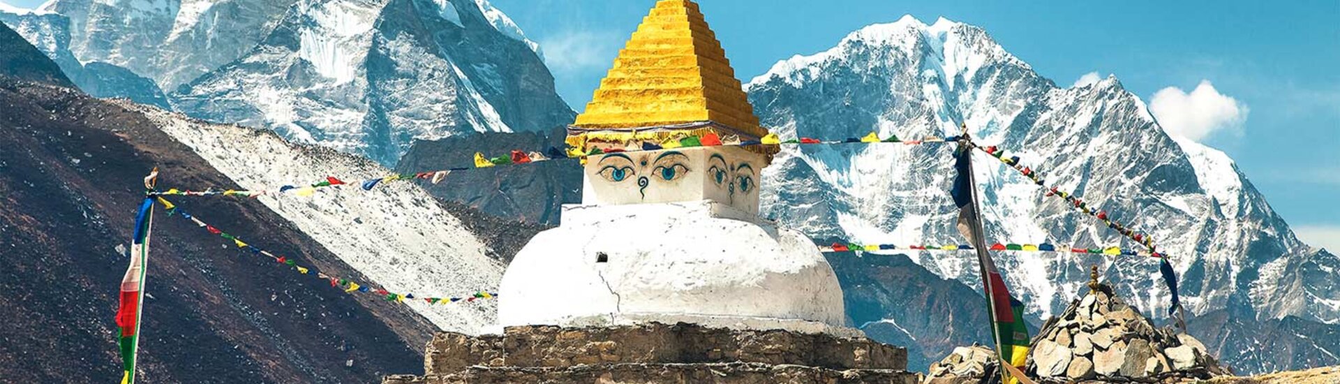 Dingboche: Stupa im Khumbu Tal