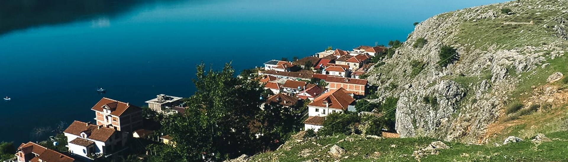 Blick auf den Ohridsee bei Tushemist