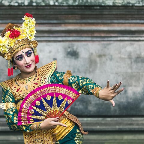 Traditionelle Tänzerin auf Bali, Indonesien