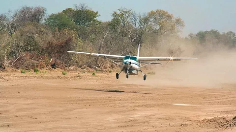 Kleinflugzeug in Afrika